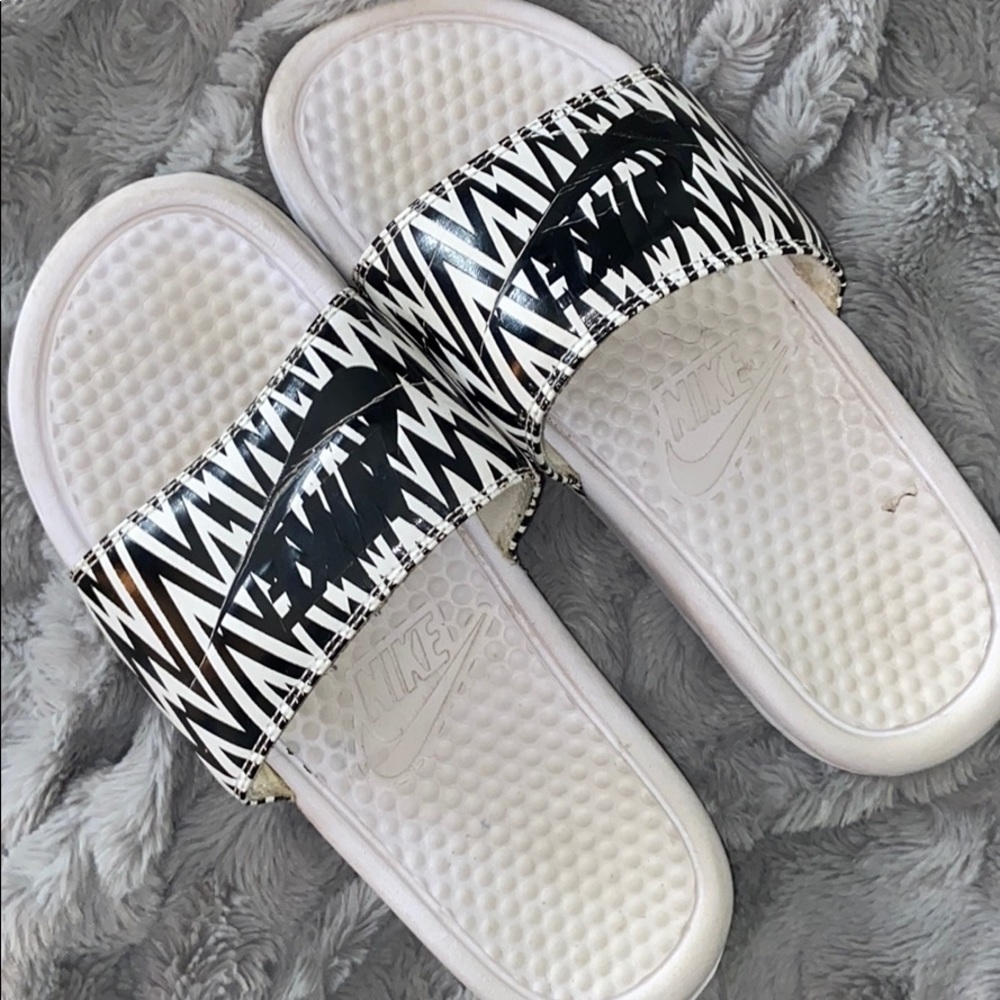 Nike slides